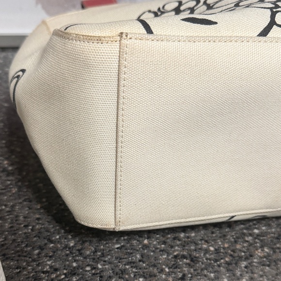 Kate Spade Artistic Cream and Red Tote - Picture 8 of 13